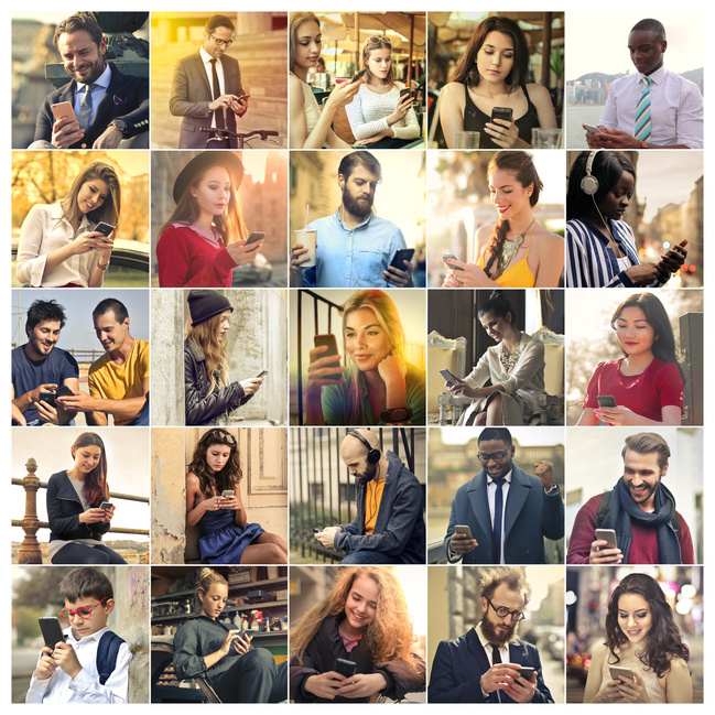 Collage von Bildern mit verschiedenen Menschen mit einem Smartphone in der Hand